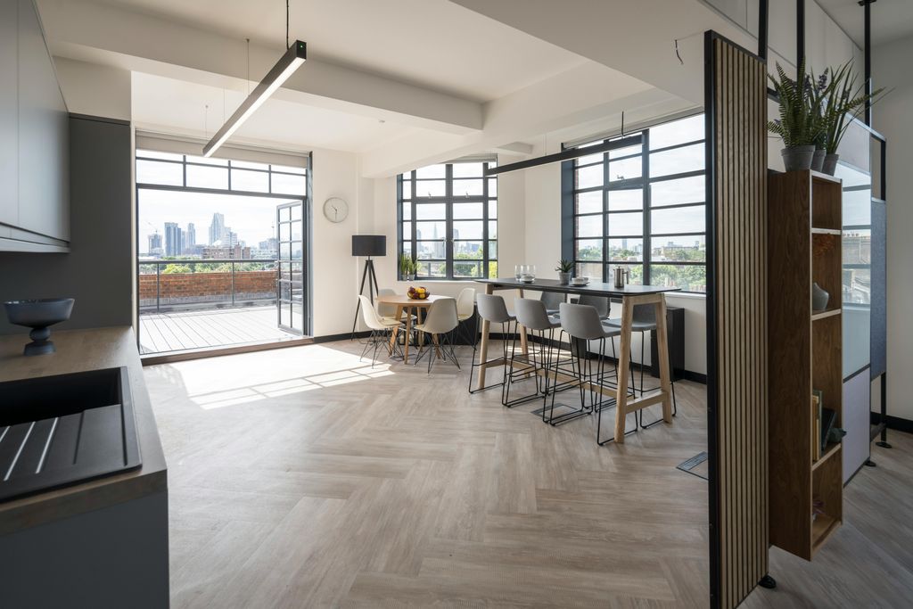 Property photo 3 of 15 3rd Floor