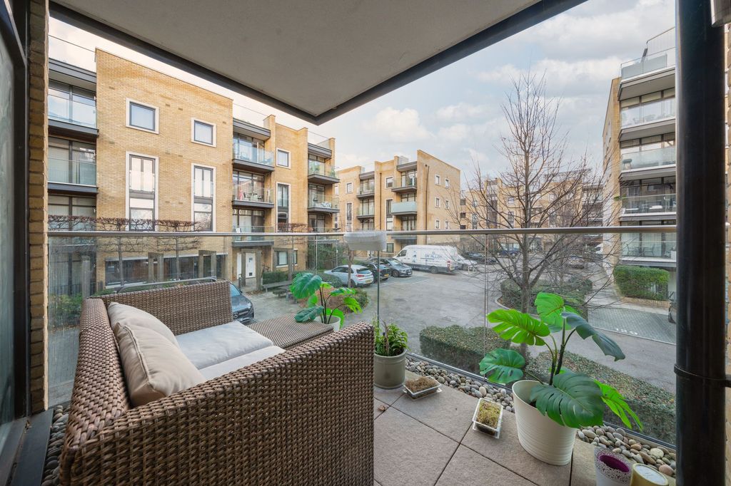 Property photo 2 of 10