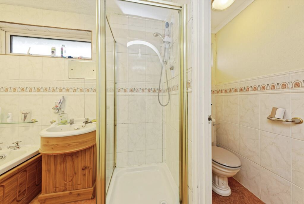 Property photo 3 of 4