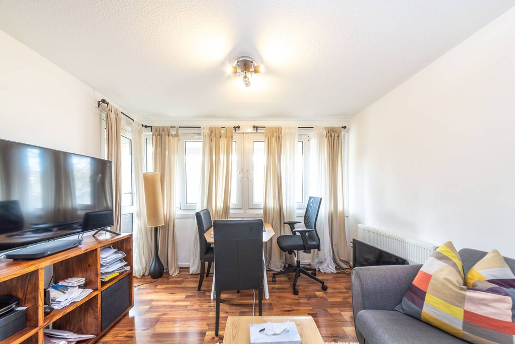 Property photo 1 of 5