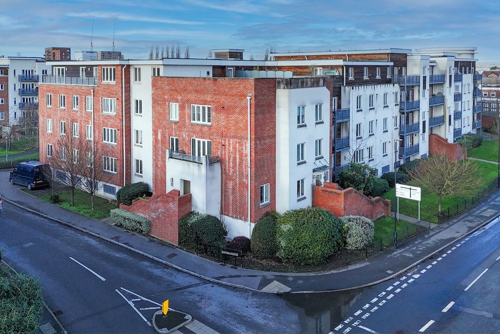 Property photo 1 of 12 4640083