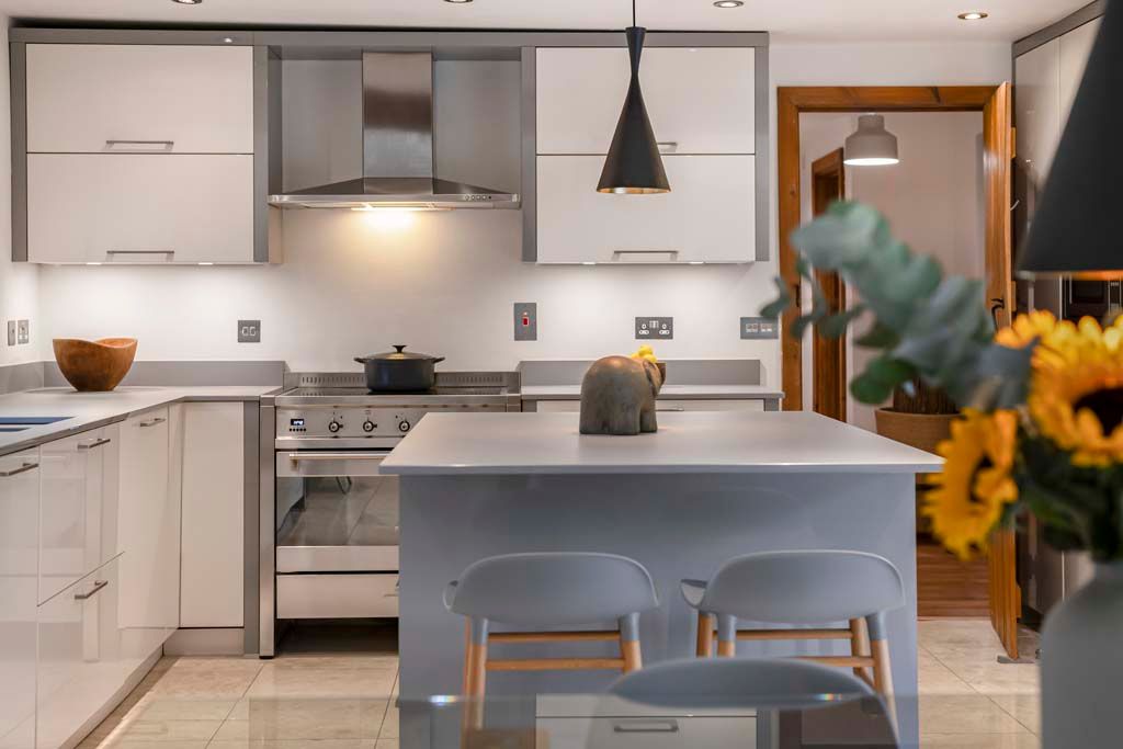 Property photo 3 of 40