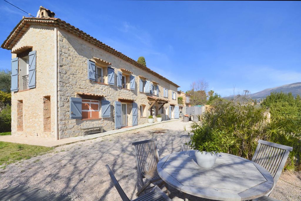 Property photo 3 of 27