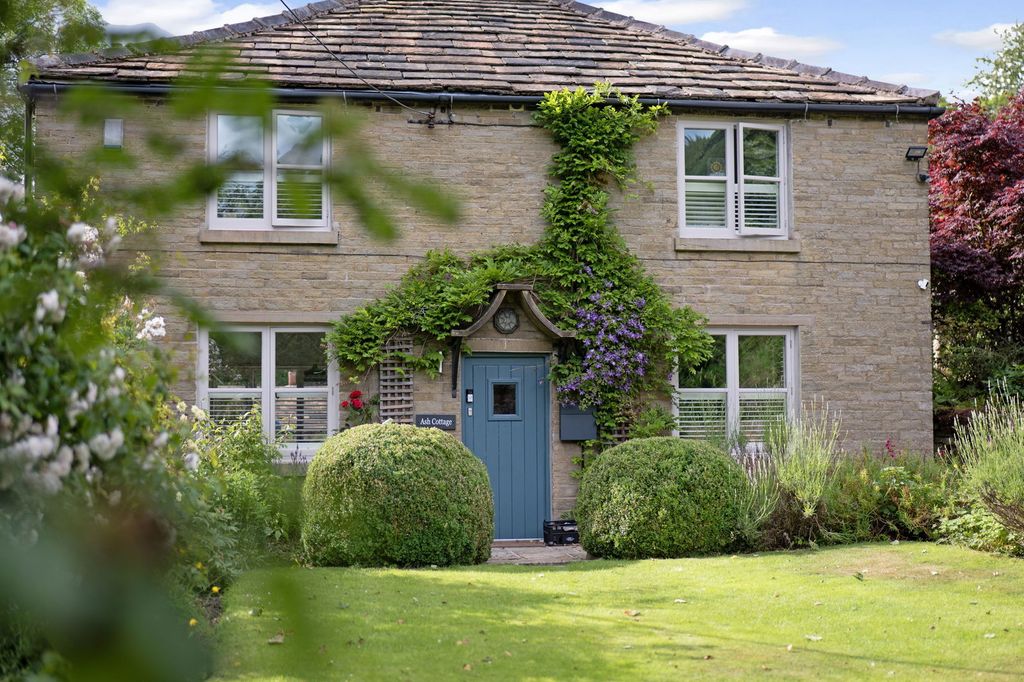 Property photo 1 of 31