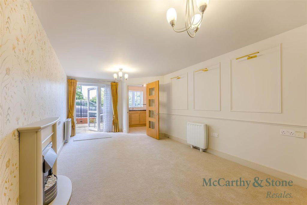 Property photo 3 of 23 8705944-Interior05.Jpg