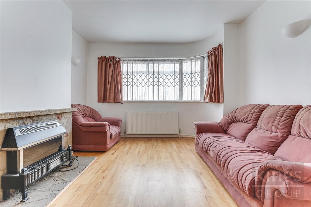 Property photo 3 of 15 Orchard Way Wm-16.Jpg