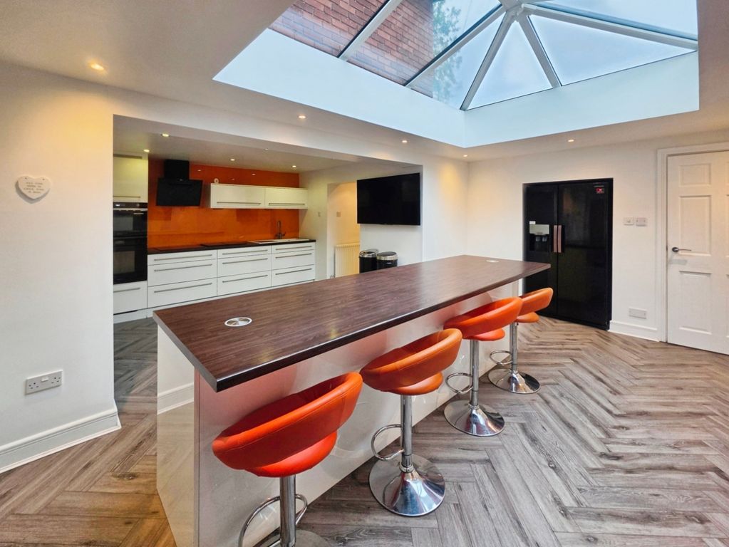 Property photo 3 of 36 Pbox-Img.Jpg