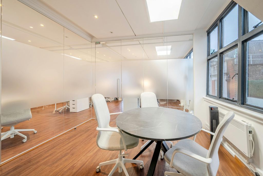 Property photo 2 of 9 1403548-6-6970c043Ca478.Jpg