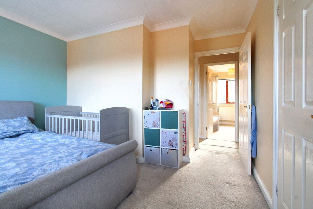Property photo 3 of 16 Picture No. 02