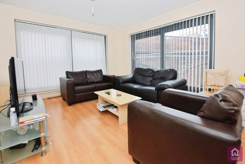 Property photo 1 of 16 Pbox-Img.Jpg