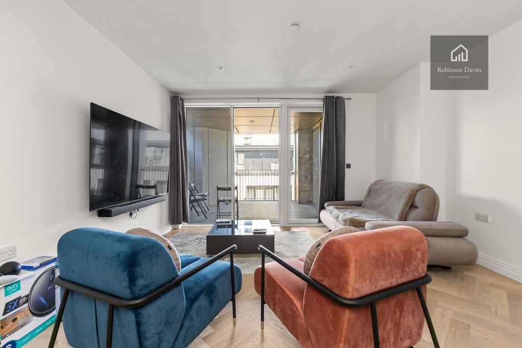 Property photo 2 of 19