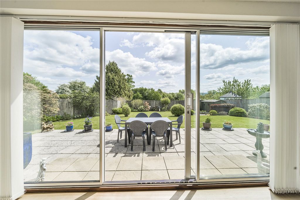 Property photo 2 of 25 Picture No. 18