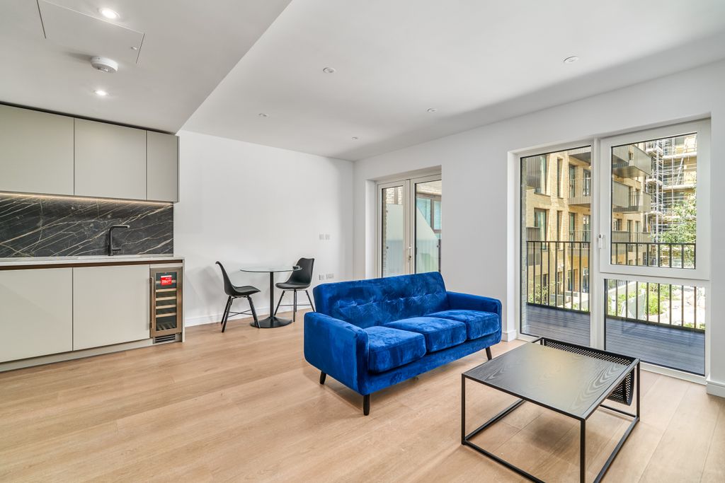 Property photo 1 of 25