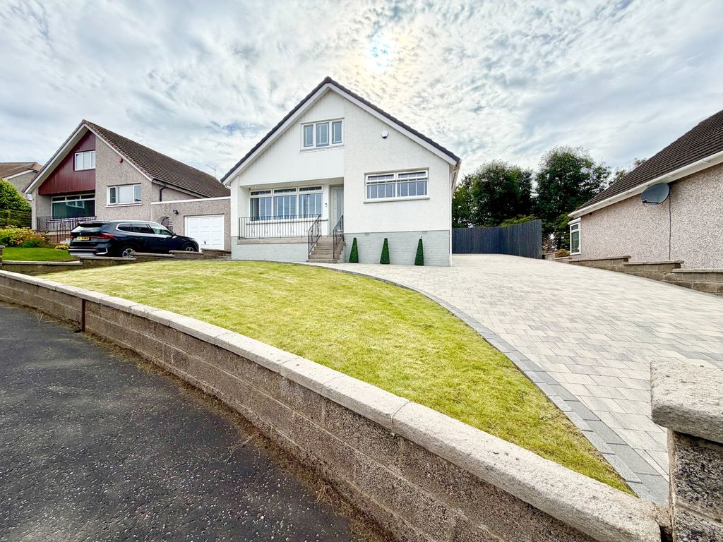 Property photo 1 of 33