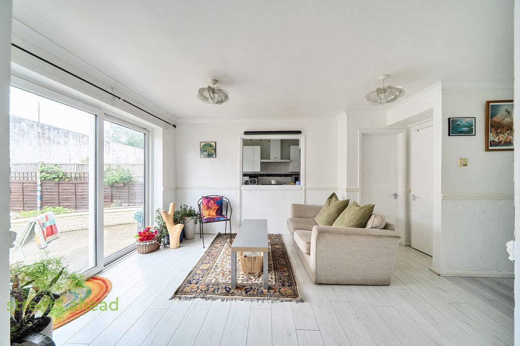 Property photo 1 of 22 Dd595323-047B-4Fe...