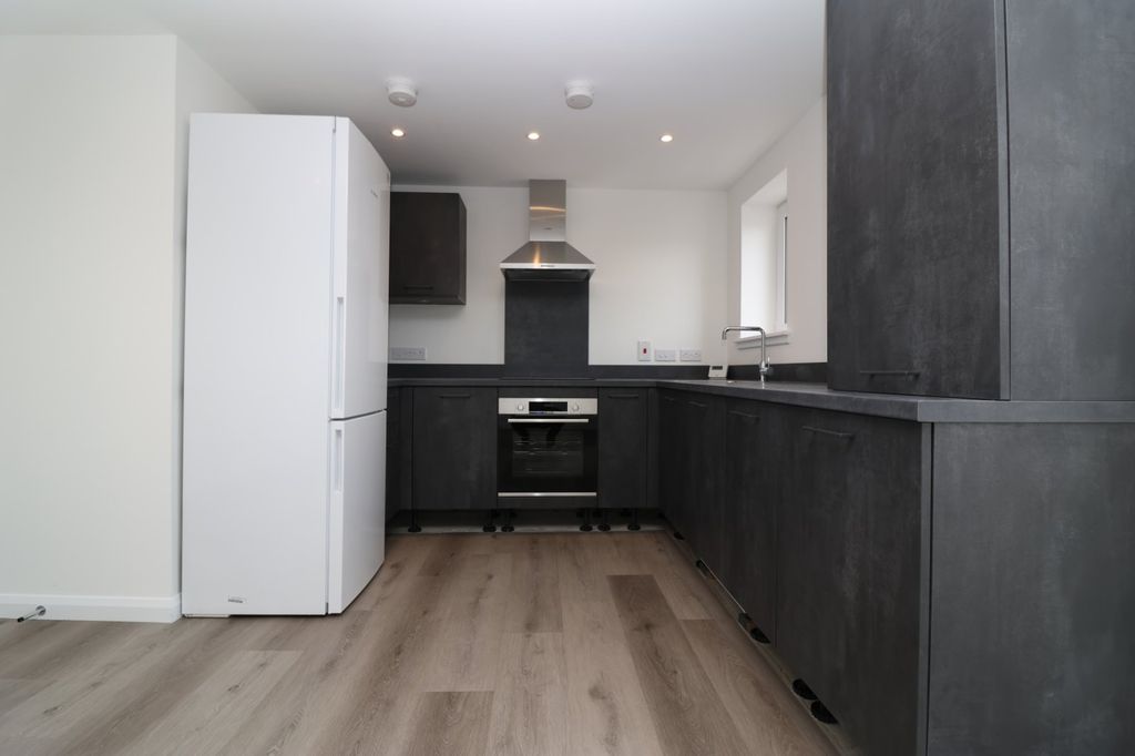 Property photo 3 of 17 Picture No. 14