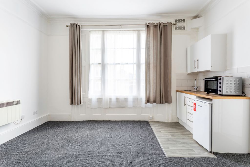 Property photo 2 of 4