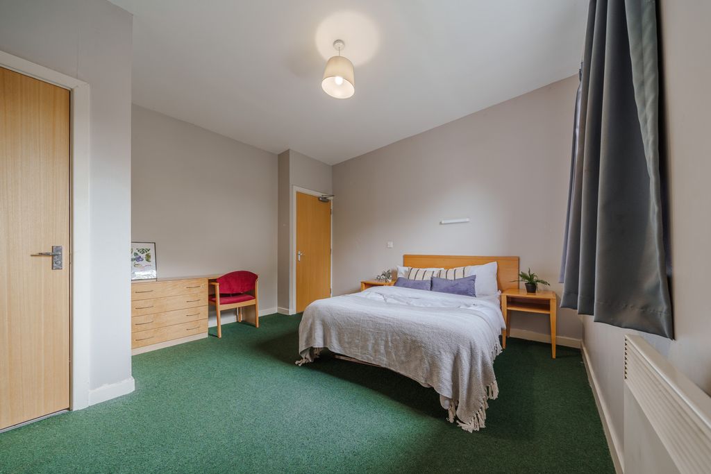 Property photo 2 of 9 Photo 1