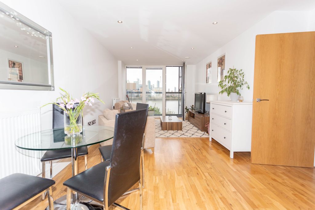 Property photo 3 of 12 Photo 3