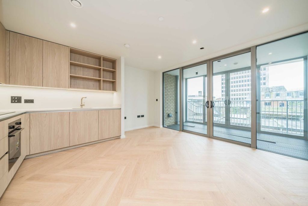 Property photo 1 of 3