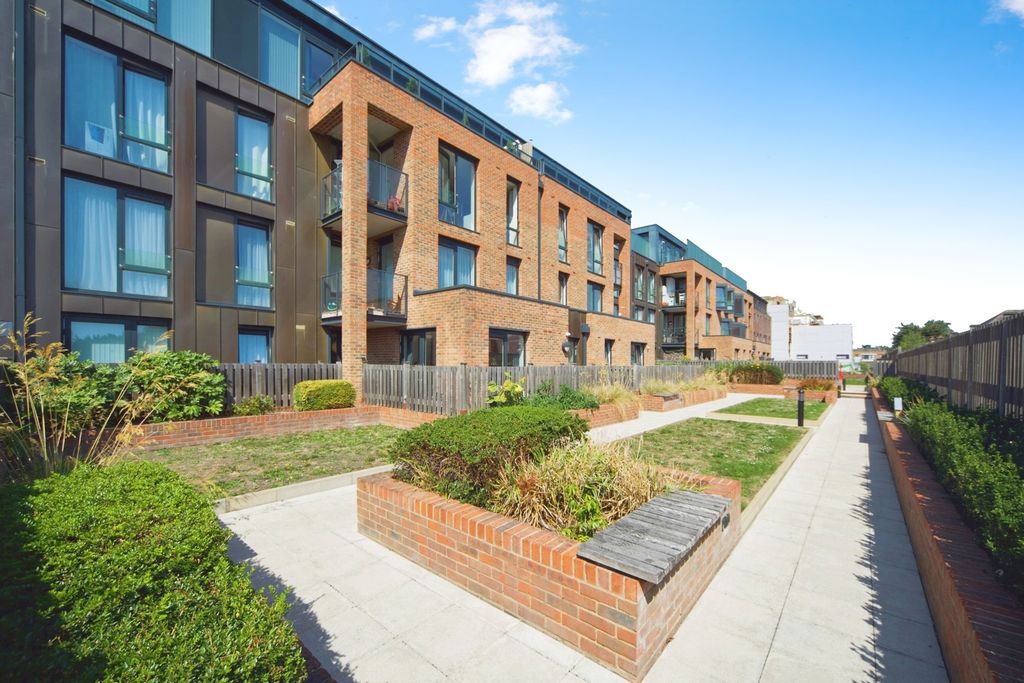 Property photo 2 of 16 Rear