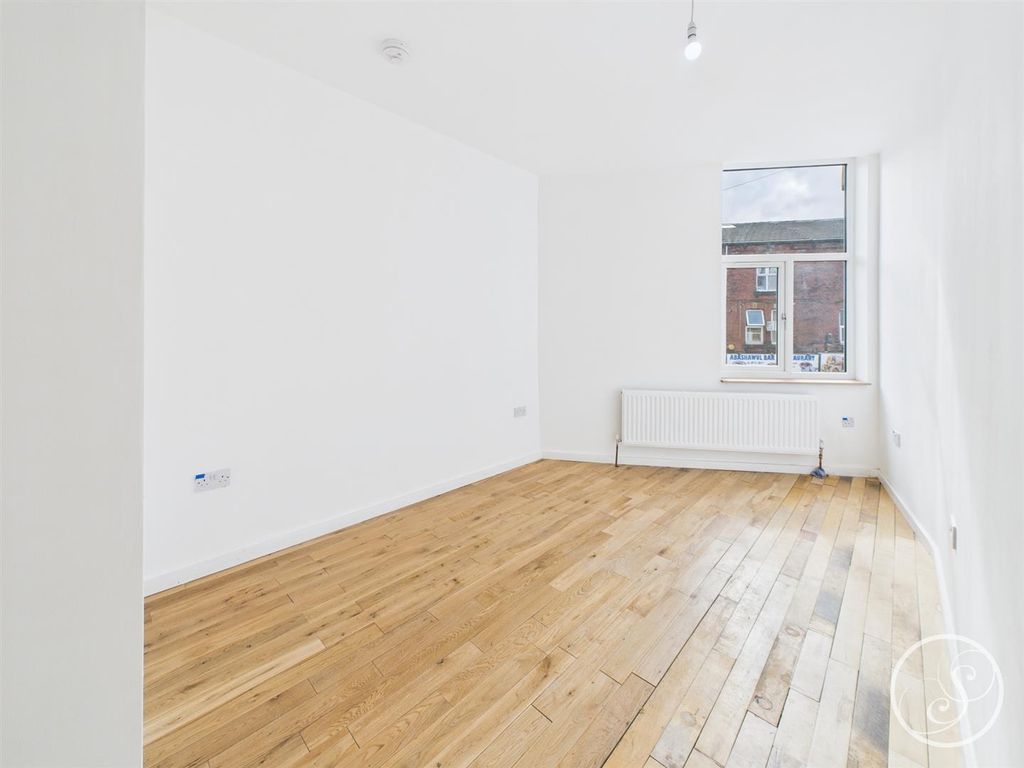 Property photo 2 of 5 Cam02071G0-Pr0705-Still005.Jpg