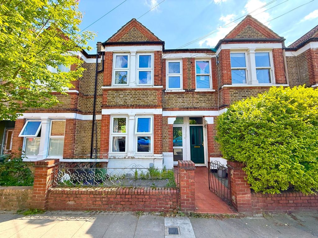 Property photo 1 of 17