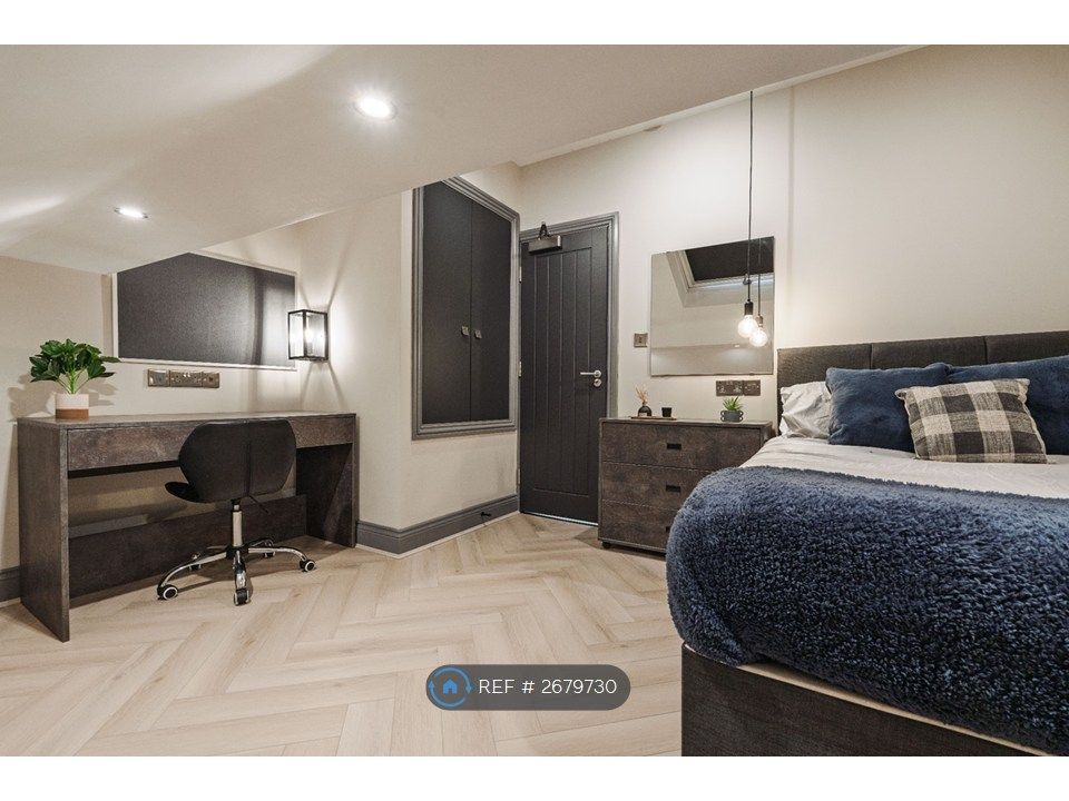 Property photo 2 of 28