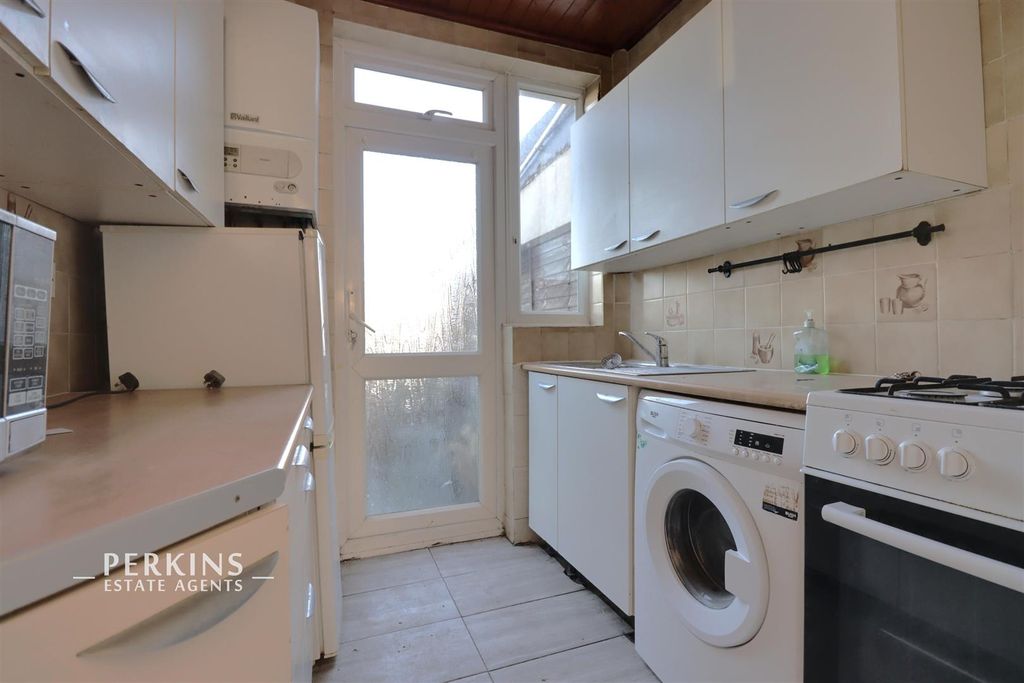 Property photo 2 of 6 Kitchen.Jpg