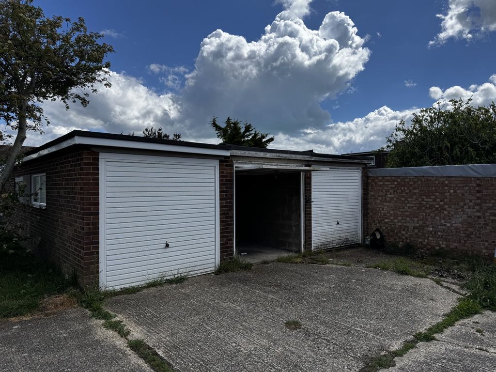 Property photo 1 of 4