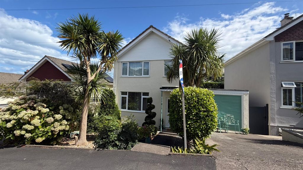 Property photo 1 of 18 Fe3B12E6-57Ad-4E4B-9d54-84Fe28699c2d.Jpg