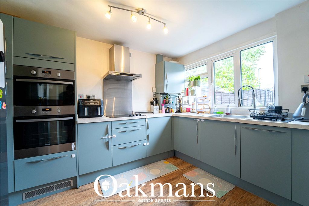 Property photo 2 of 22 Picture No. 17