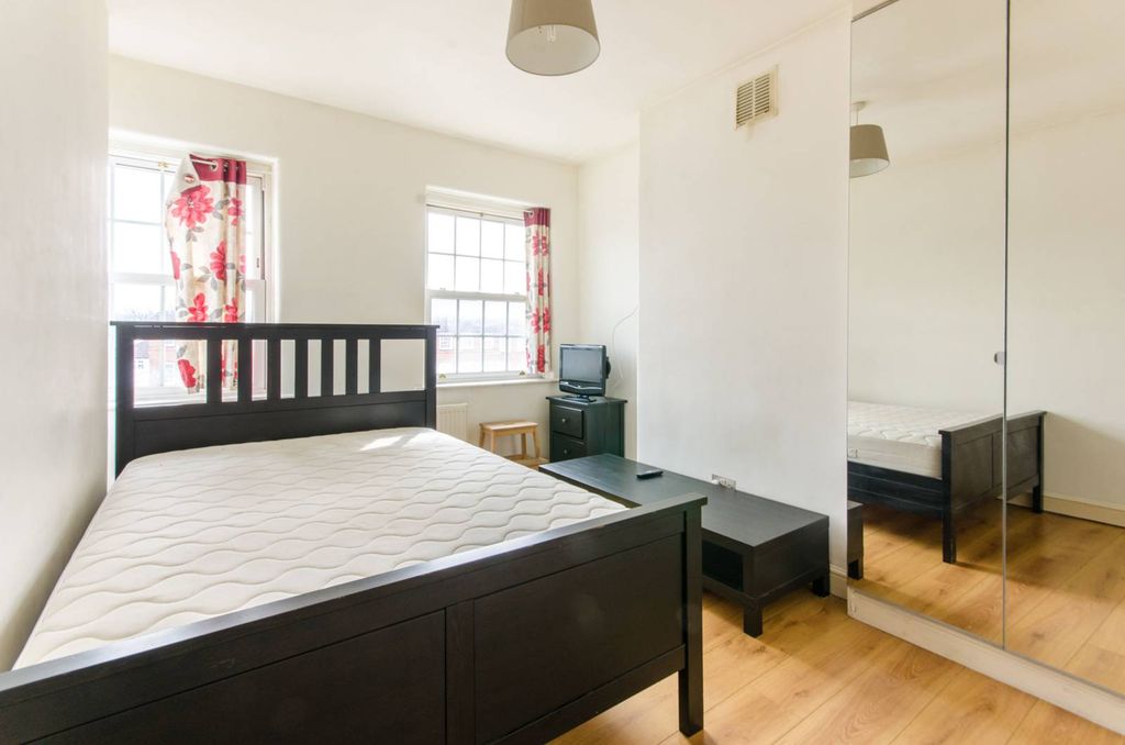 Property photo 1 of 4