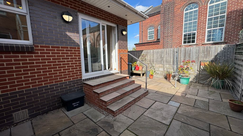 Property photo 2 of 11 Rear Garden