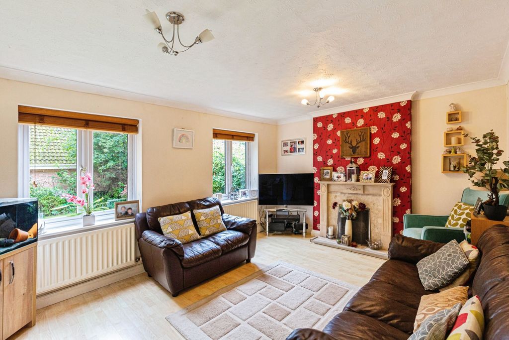 Property photo 2 of 15