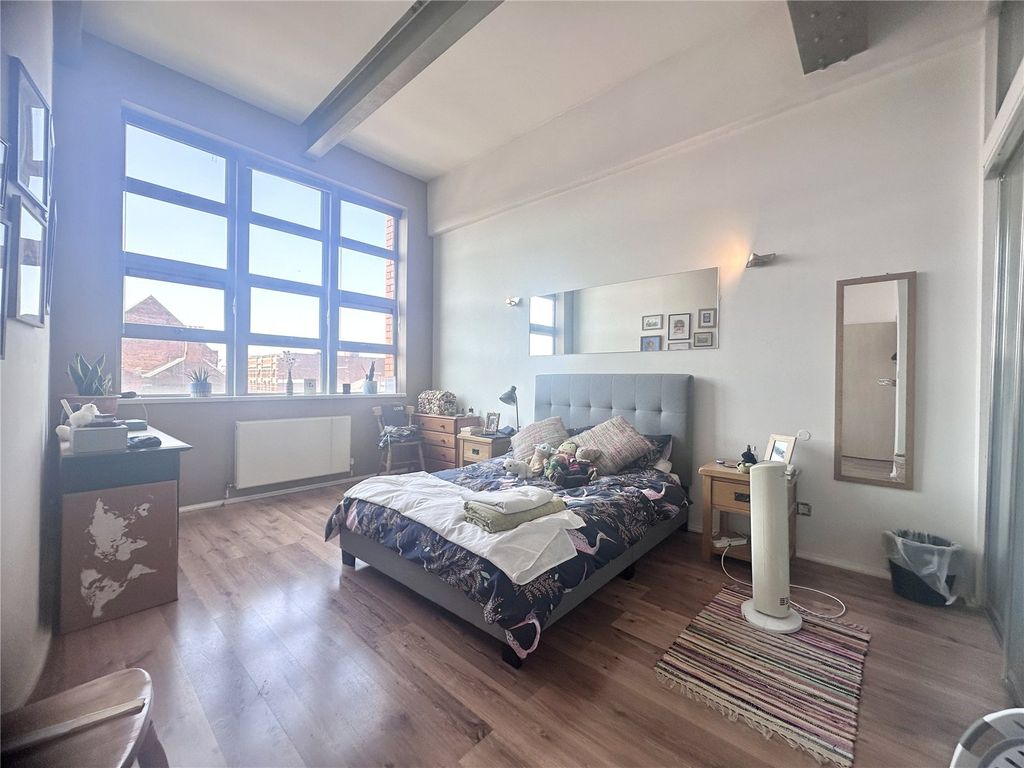 Property photo 1 of 16 Picture No. 01