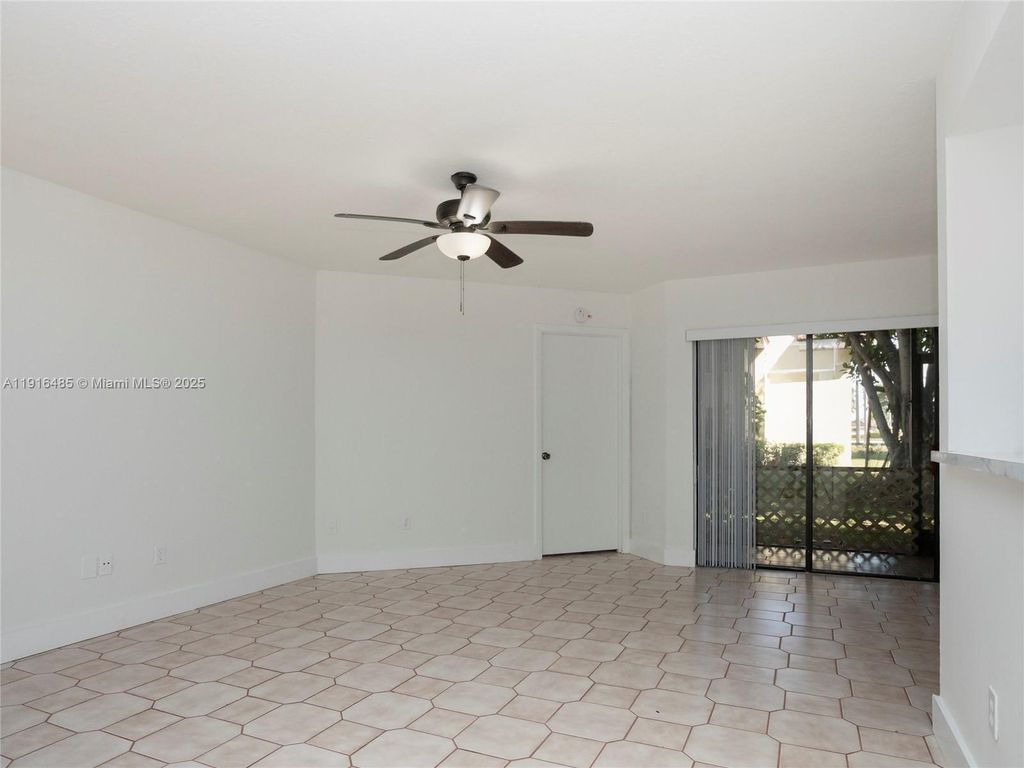 Property photo 3 of 35 <Alttext/>
