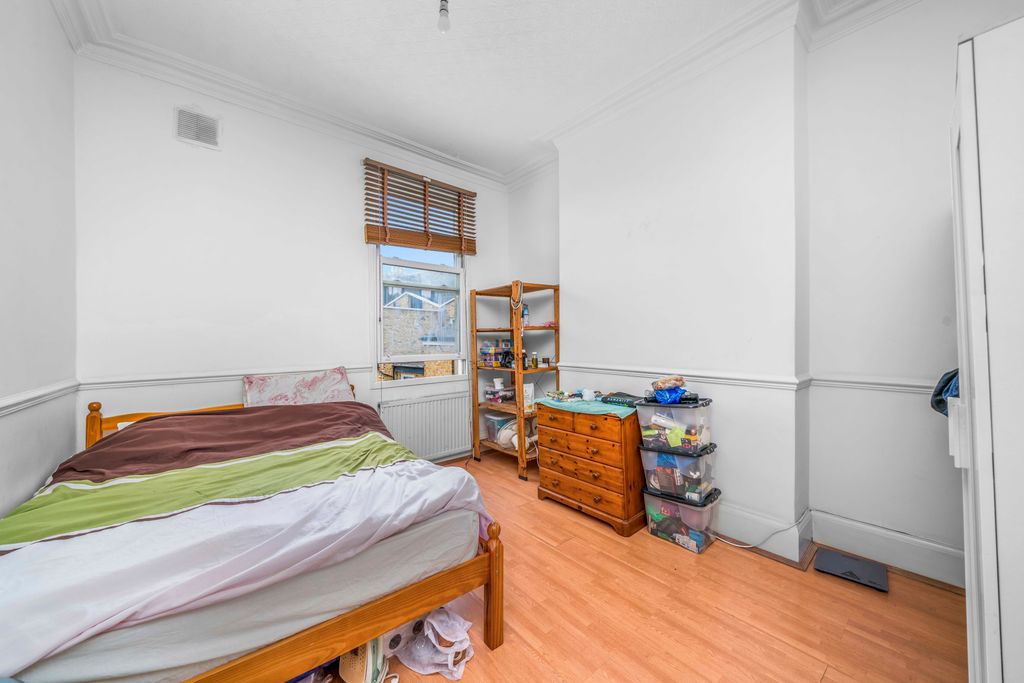 Property photo 3 of 22