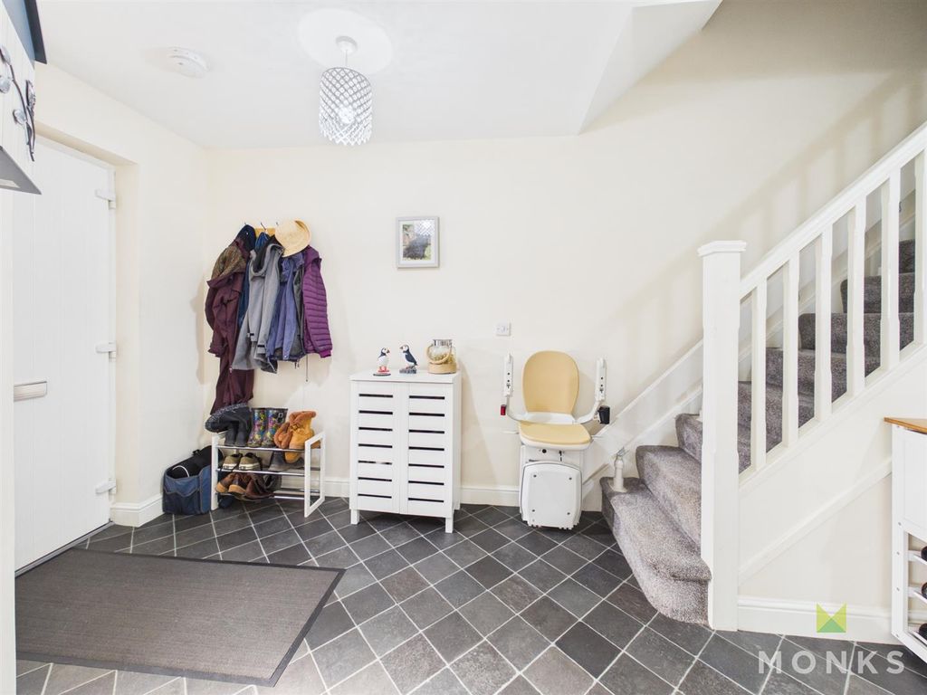 Property photo 3 of 14 Cam01420G0-Pr0993-Still007.Jpg
