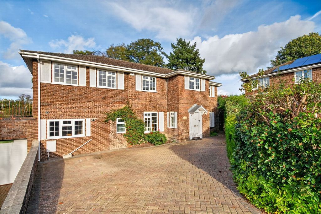 Property photo 1 of 34