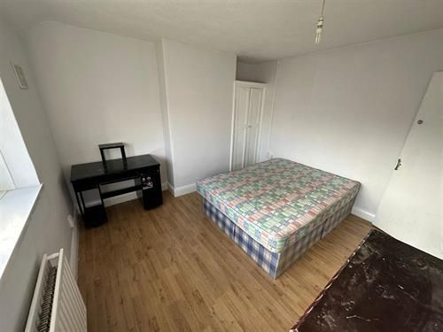 Property photo 1 of 2