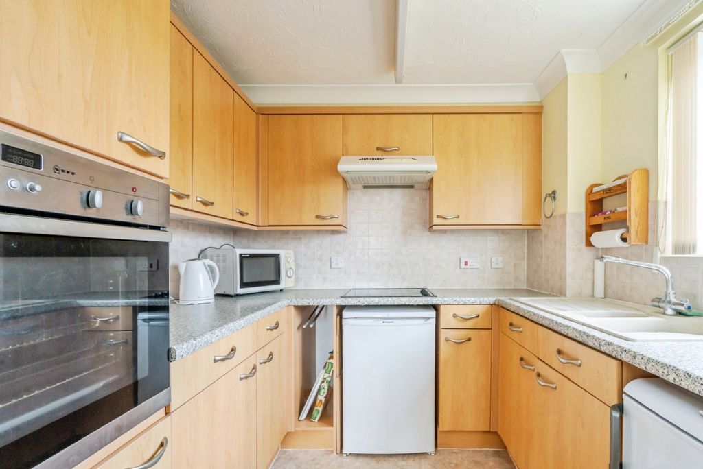 Property photo 3 of 16 Pbox-Img.Jpg