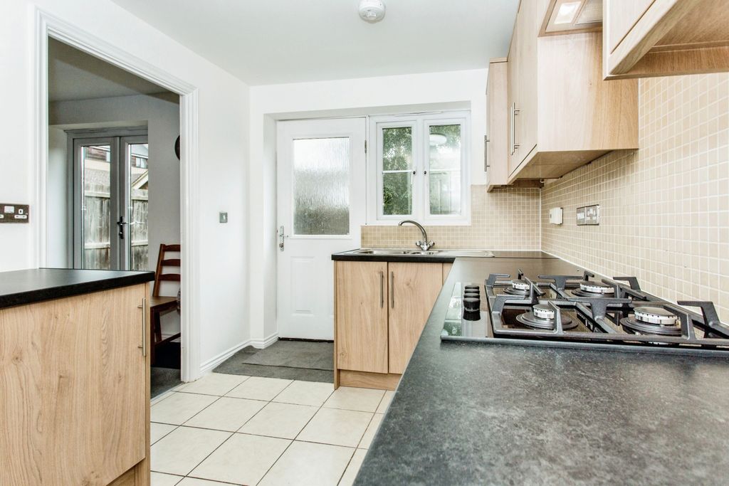 Property photo 2 of 6