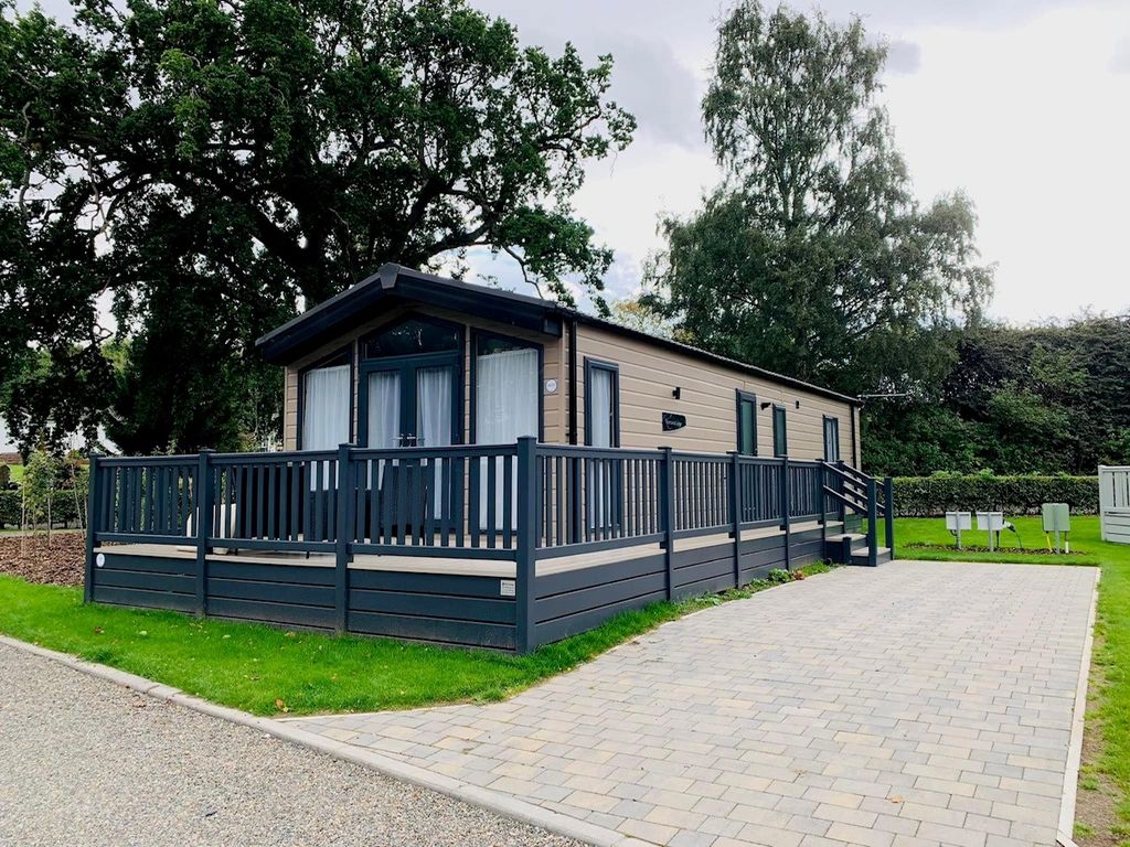 Property photo 1 of 8 Springwood Holiday Park - Regal - Harlington Lodge - 2022-6404