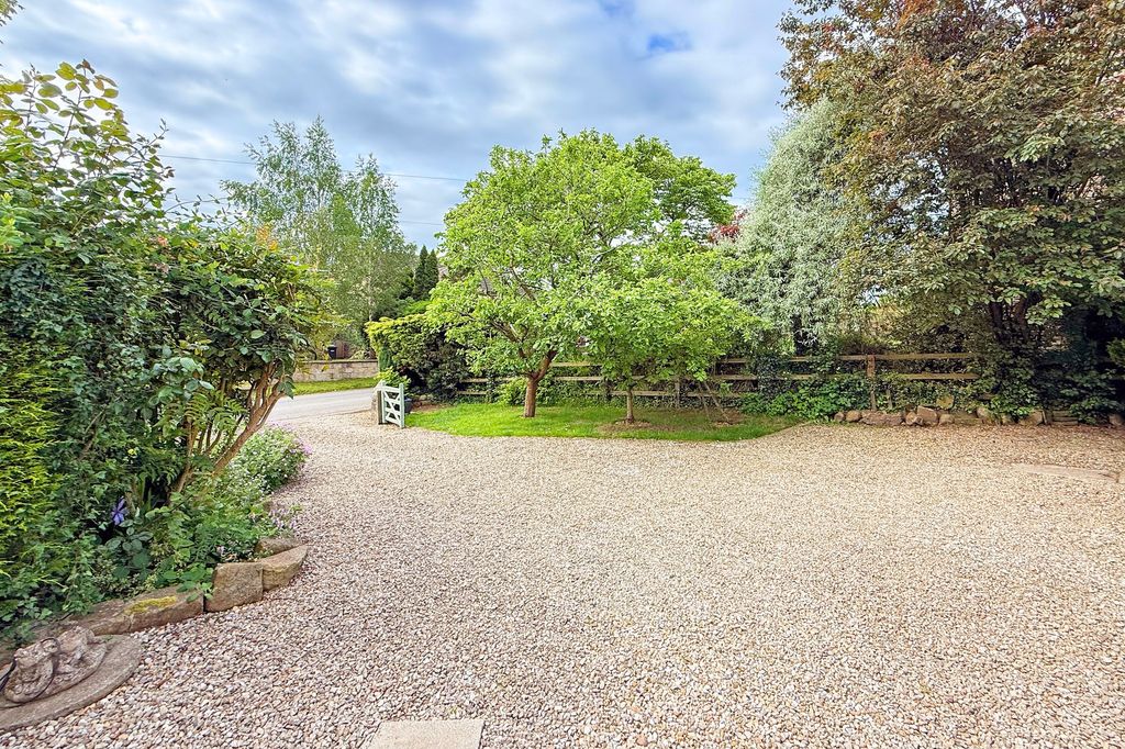 Property photo 3 of 30