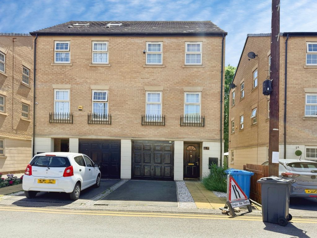 Property photo 1 of 17 5182371