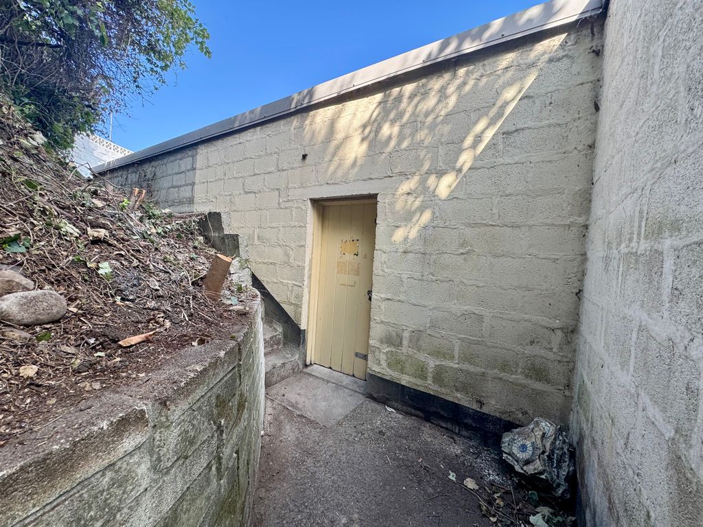 Property photo 3 of 3 Img_4095