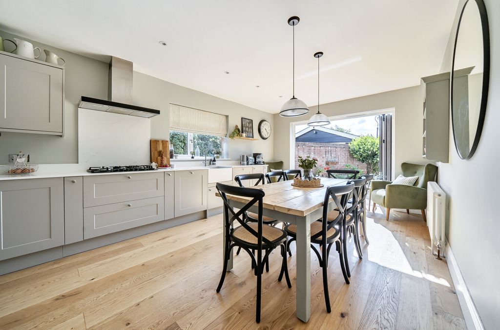 Property photo 3 of 14 1510946-21-6A85E8...