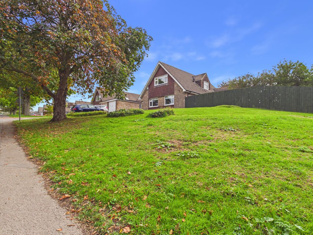 Property photo 1 of 18 Cam01166G0-Pr0358-Still032