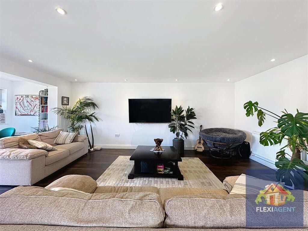 Property photo 3 of 29 4342184